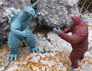 Rotokaiju Kong vs Paradise NATO Kingoji