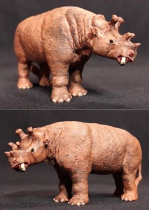 1/40 Uintatherium